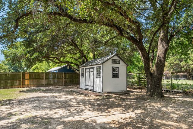 176 Seaside Drive, Gun Barrel City, TX 75156