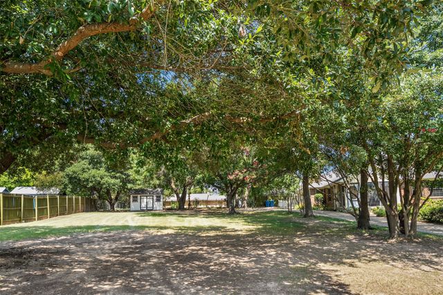 176 Seaside Drive, Gun Barrel City, TX 75156