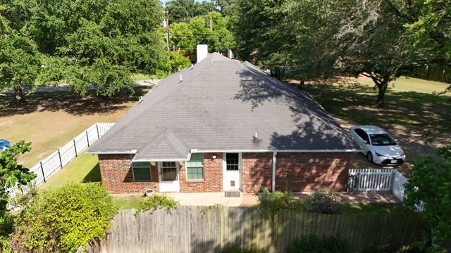 176 Seaside Drive, Gun Barrel City, TX 75156