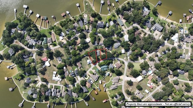 176 Seaside Drive, Gun Barrel City, TX 75156