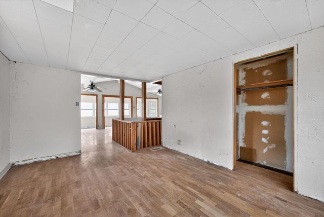 124 Seaside Drive, Gun Barrel City, TX 75156