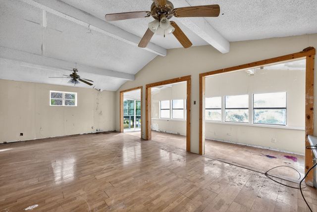 124 Seaside Drive, Gun Barrel City, TX 75156