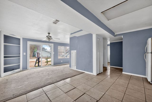 124 Seaside Drive, Gun Barrel City, TX 75156