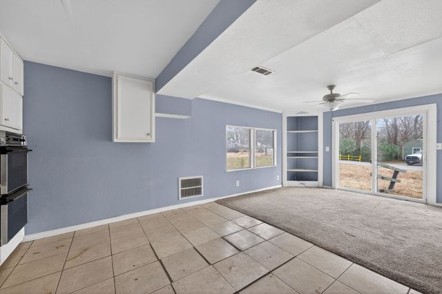 124 Seaside Drive, Gun Barrel City, TX 75156