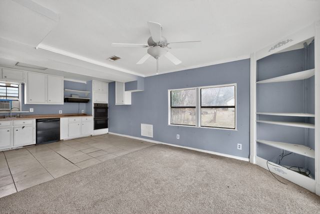 124 Seaside Drive, Gun Barrel City, TX 75156