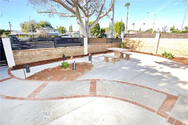11622 Balboa Boulevard, Granada Hills, CA 91344