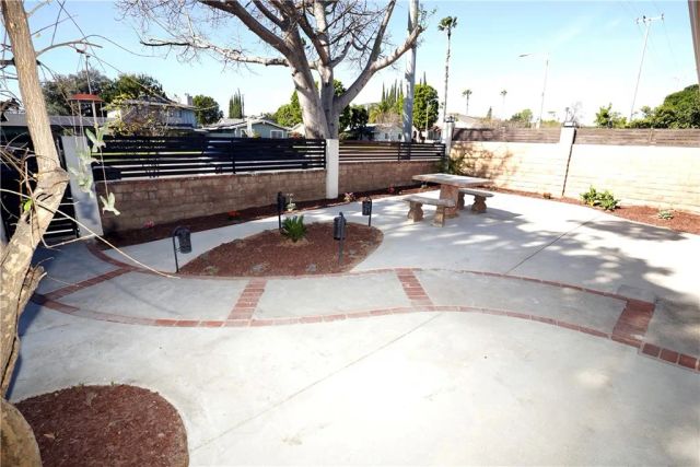 11622 Balboa Boulevard, Granada Hills, CA 91344
