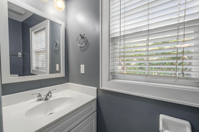 59 Hanford Street, Columbus, OH 43206