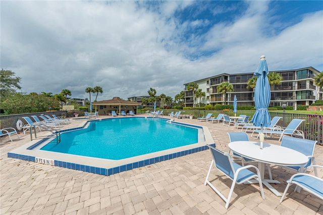1850 Bay Road 3G, Vero Beach, FL 32963