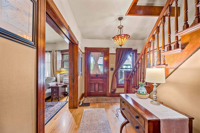 9 Brooklyn Street, Morristown, VT 05661