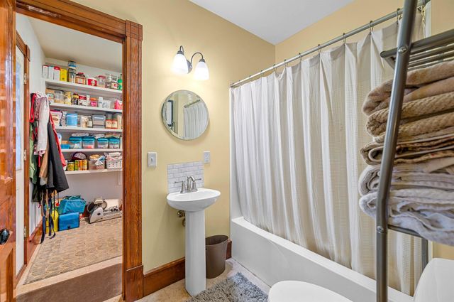 9 Brooklyn Street, Morristown, VT 05661