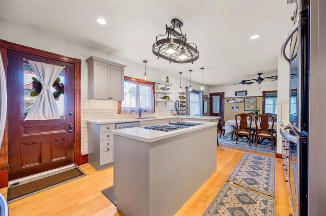 9 Brooklyn Street, Morristown, VT 05661