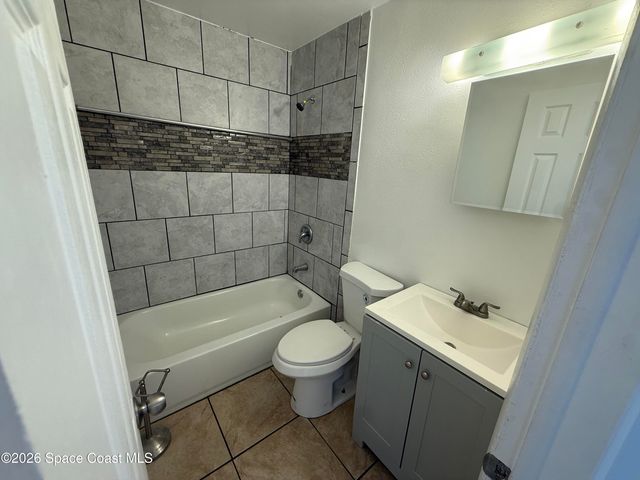 180 Minna Lane 417, Merritt Island, FL 32953