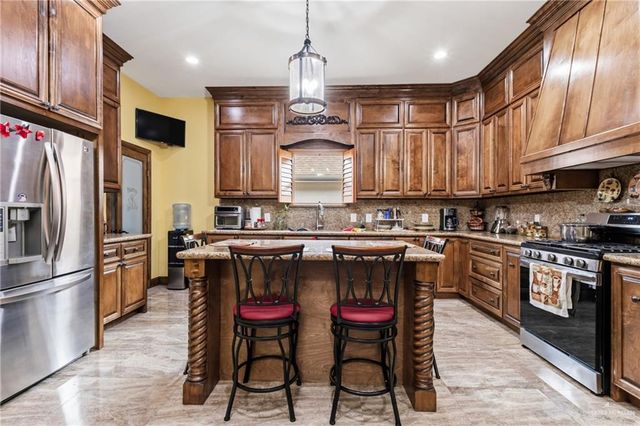 717 W 27th Street, Mission, TX 78574