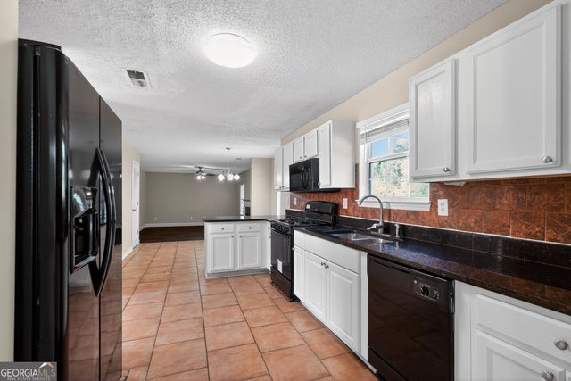 4013 English Valley Drive, Ellenwood, GA 30294