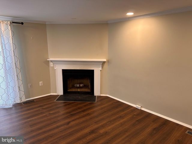 123 BICKEL CT, Sterling, VA 20165