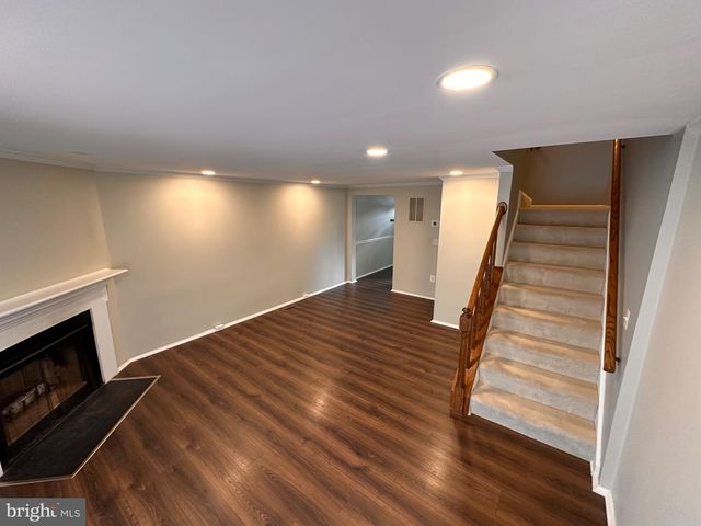 123 BICKEL CT, Sterling, VA 20165