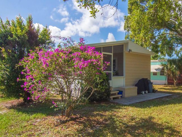 61 E Caribbean, Port St. Lucie, FL 34952