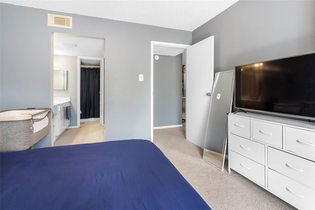 12550 Whittington Dr 814, Houston, TX 77077