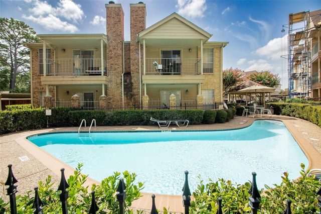 12550 Whittington Dr 814, Houston, TX 77077