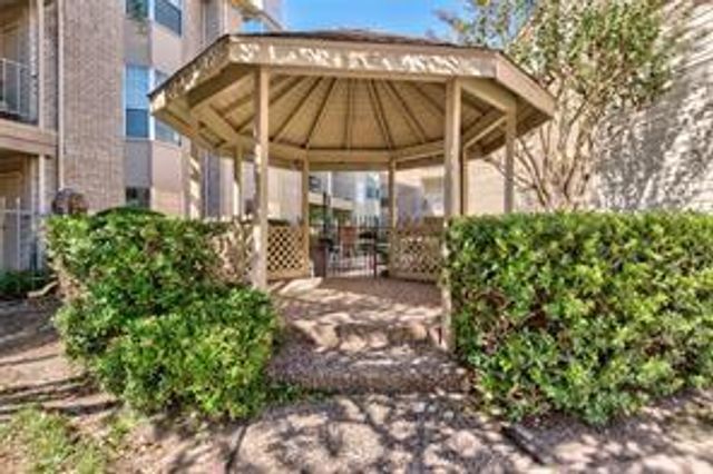 12550 Whittington Dr 814, Houston, TX 77077