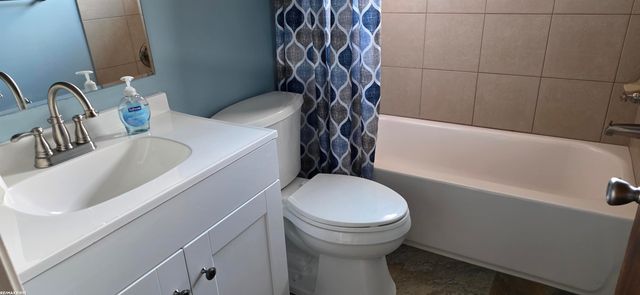 30609 Moulin Avenue, Warren, MI 48088