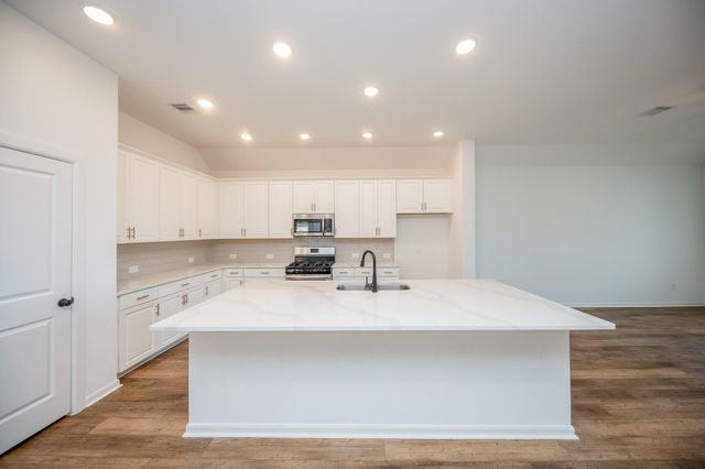 42514 Summer Crest Road, Magnolia, TX 77354