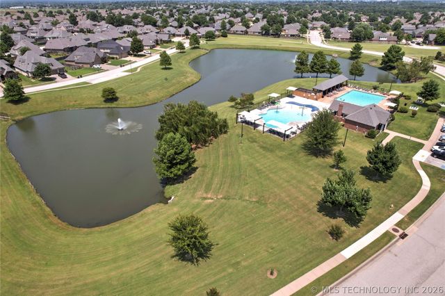 12711 S 3rd Street, Jenks, OK 74037