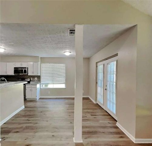 8602 Creekwood Way, Jonesboro, GA 30238