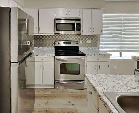 8602 Creekwood Way, Jonesboro, GA 30238