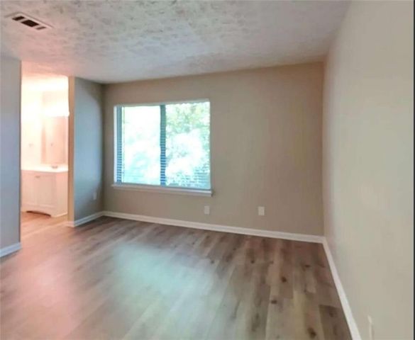 8602 Creekwood Way, Jonesboro, GA 30238