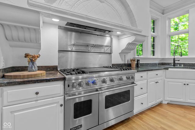 7946 Mill Stream Circle, Indianapolis, IN 46278