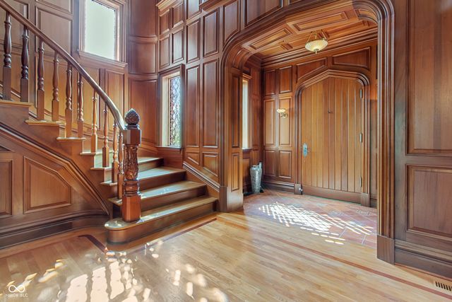 7946 Mill Stream Circle, Indianapolis, IN 46278