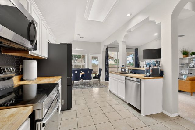 704 Shady Meadow Lane, Glenn Heights, TX 75154