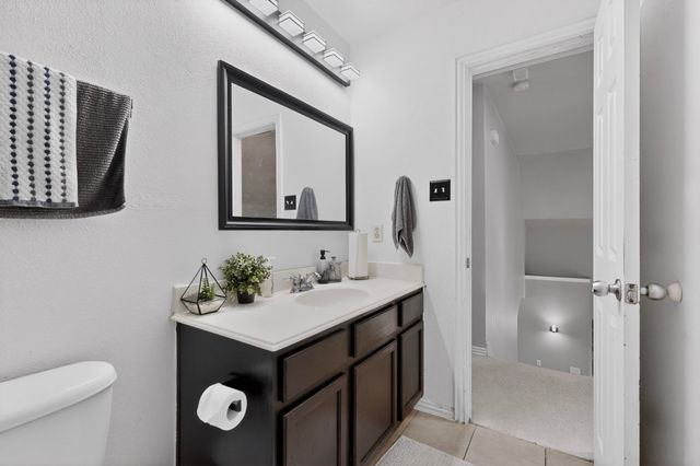 704 Shady Meadow Lane, Glenn Heights, TX 75154
