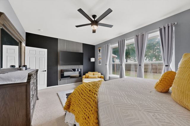 704 Shady Meadow Lane, Glenn Heights, TX 75154