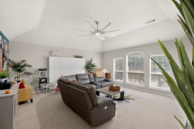 704 Shady Meadow Lane, Glenn Heights, TX 75154