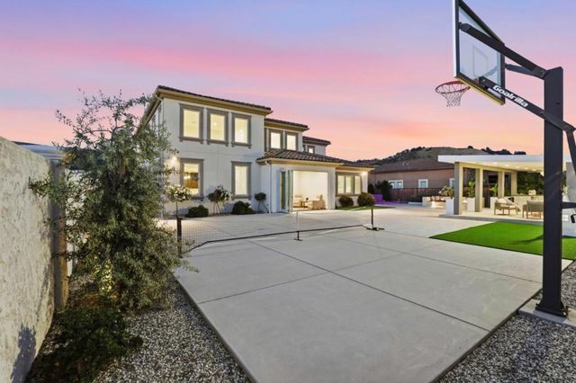 18665 Corte Arcangel, Morgan Hill, CA 95037