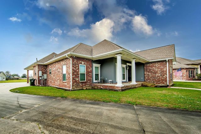 225 Chase Dr, Bourg, LA 70343