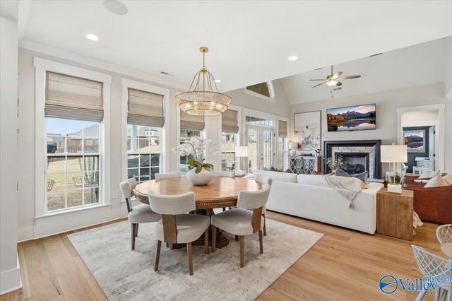 369 Kendallwood Drive, Meridianville, AL 35759