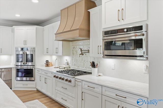 369 Kendallwood Drive, Meridianville, AL 35759