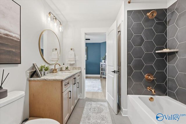 369 Kendallwood Drive, Meridianville, AL 35759