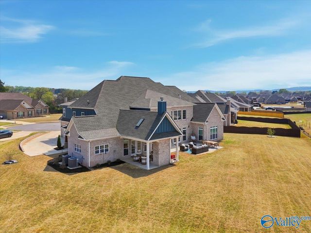 369 Kendallwood Drive, Meridianville, AL 35759