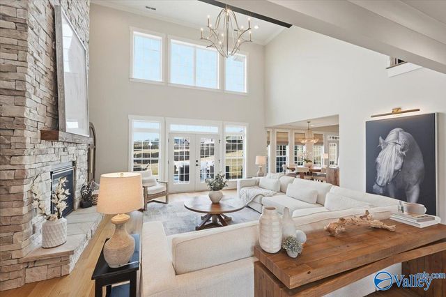 369 Kendallwood Drive, Meridianville, AL 35759