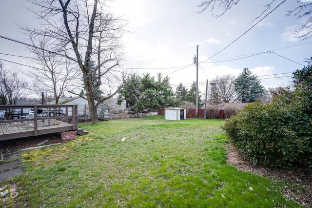 715 NW Fisk St, Pullman, WA 99163