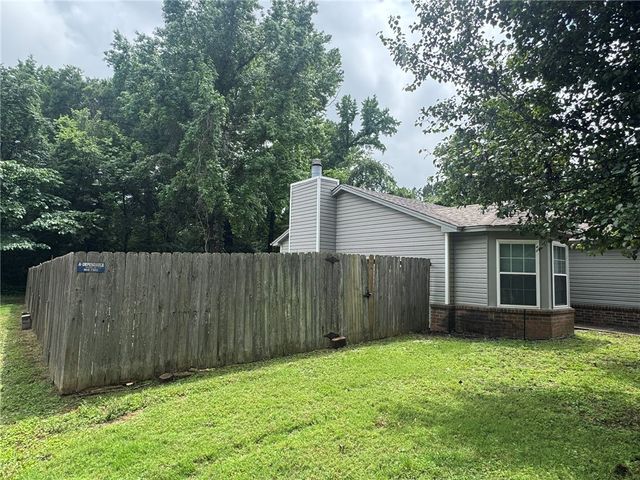 1010 E 23rd Street, Russellville, AR 72802