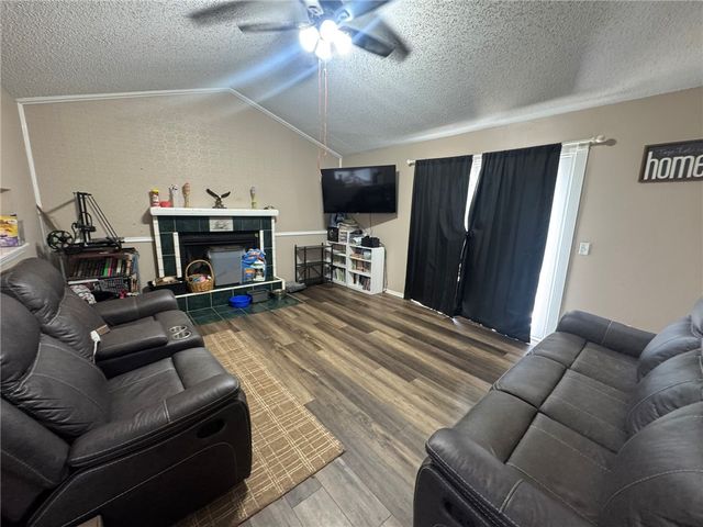 1010 E 23rd Street, Russellville, AR 72802