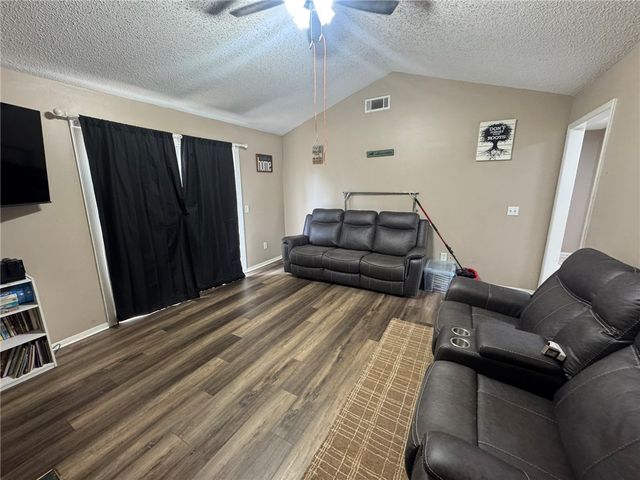 1010 E 23rd Street, Russellville, AR 72802
