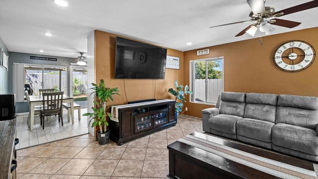 1161 N Rose St, Escondido, CA 92027