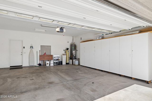 15672 W ROANOKE Avenue, Goodyear, AZ 85395